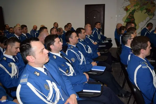 Cum va fi acoperit deficitul de personal de la Jandarmi: fac un an de şcoală şi apoi intră în sistem