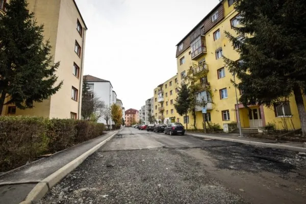 Primăria Braşov va plăti un milion de lei pentru expertizarea străzilor în următorii trei ani 