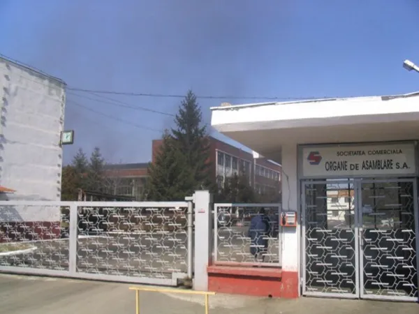 Mai multe clădiri ale companiei Organe de Asamblare Braşov, scoase la vânzare după intrarea firmei în insolvenţă