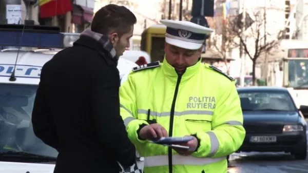 Pentru prima dată, numărul pietonilor amendaţi la Braşov l-a depăşit pe cel al şoferilor sancţionaţi pentru depăşirea limitei de viteză!