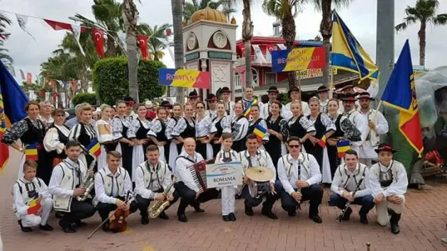 Festival folcloric, cu oaspeţi din străinătate, la Beclean