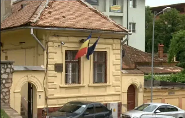 Chemat în instanţă, ca să dea înapoi banii cu care şi-a construit pensiunea din Fundăţica