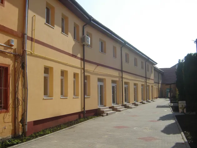 Centrul administrativ din curtea Primăriei, un alt obiectiv rămas în „coadă de peşte”