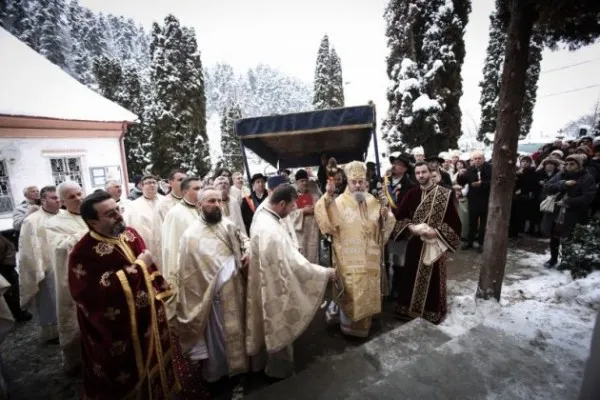 IPS Laurenţiu a sfinţit lucrările efectuate la Biserica „Sfânta Treime” din Şcheii Braşovului