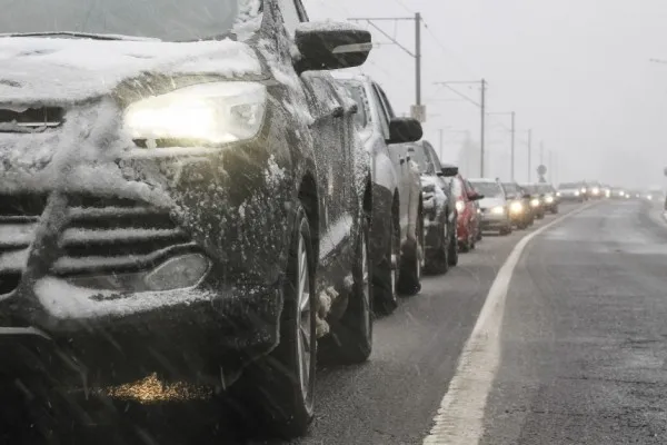 Traficul pe DN 1 în zona Ghimbav va fi resistematizat: Se vor demola bordurile şi se va redeschide intersecţia cu drumul judeţean spre aeroport
