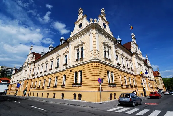Primăria Braşov închide două credite în 2018 şi 2019
