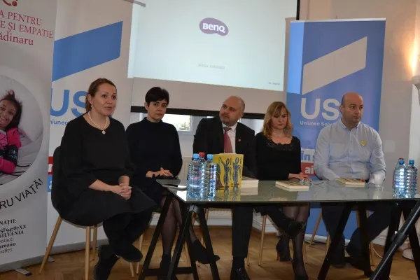 Despre plicul de la stat cu medicii de la privat: „În momentul în care oamenii stau cu valizele la uşă, de ce să nu profiţi?”
