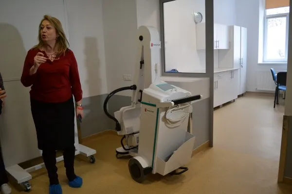 Maternitatea Braşov a primit un aparat nou de radiologie, care nu mai expune prematurii la un risc necontrolat de radiaţii