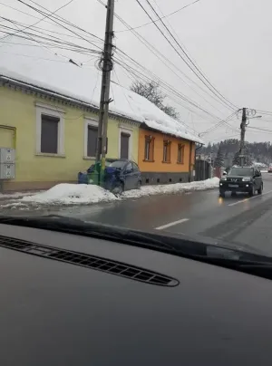 Recidivist, beat la volan, fără permis şi cu autoturismul furat... de la nevastă