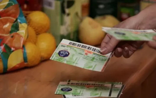 Azi începe distribuirea tichetelor pentru pensionari, seria pentru Paşti