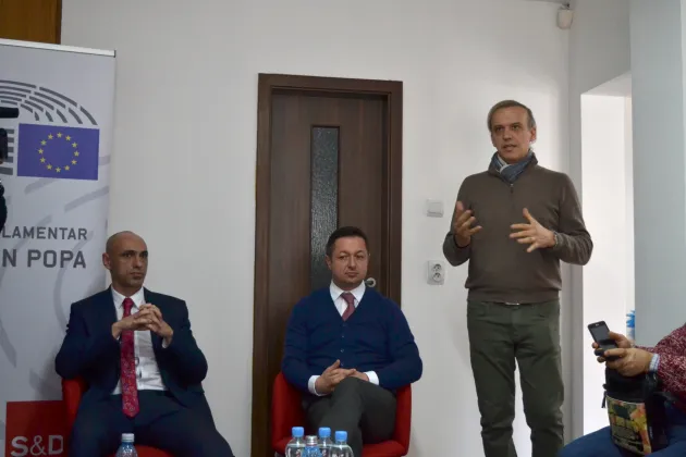 Europarlamentarul Răzvan Popa şi-a deschis birou la Braşov