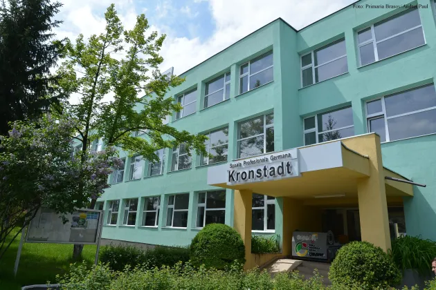 Peste un an, Şcoala Profesională Kronstadt va avea o sală de sport „ca nouă”