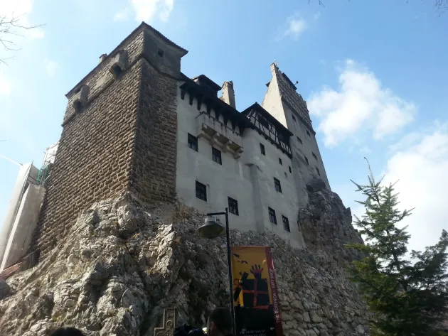 Dragobete sărută fetele, la Castelul Bran