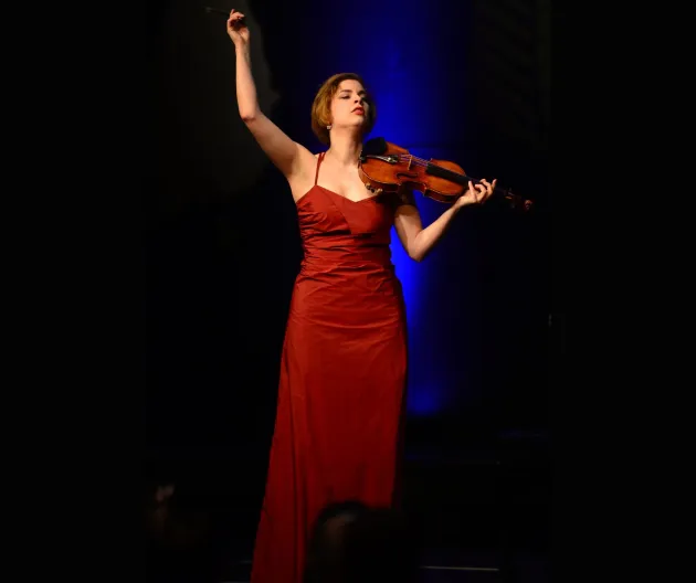 Violonista Ioana Cristina Goicea, la Braşov