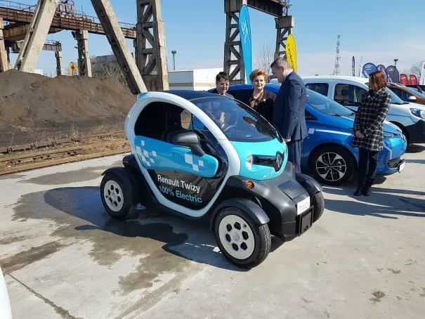În premieră, românii vor putea casa microbuze şi autobuze