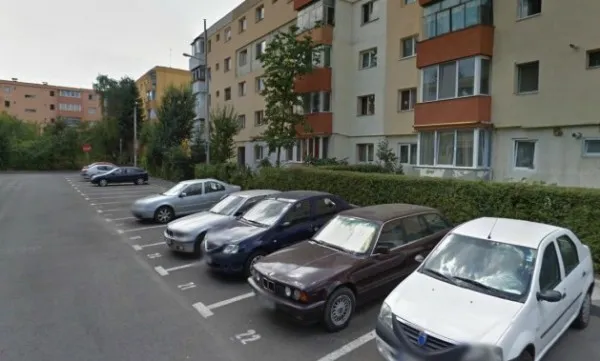 Mai sunt locuri în parcările rezidenţiale. Din 16 aprilie, încep atribuirile