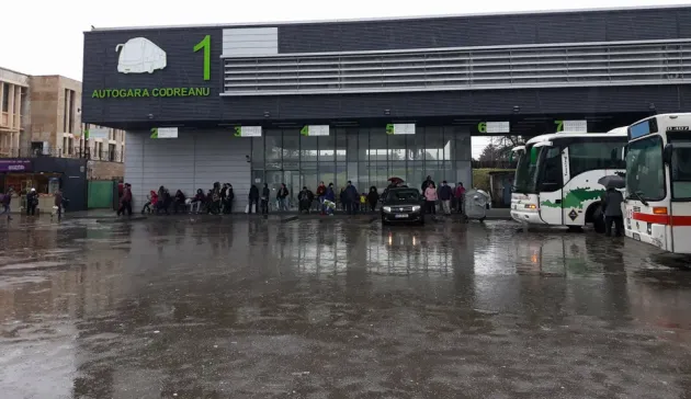 Autogară modernă, dar cu lacătul pe uşă. Ce împiedică de fapt deschiderea acesteia?!