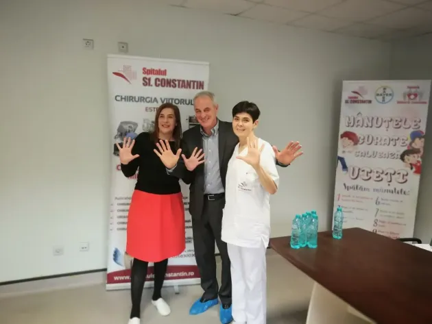 Părintele igienei mâinilor, în vizită la Braşov