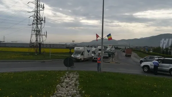 Se lucrează pe DN 1, la Ghimbav
