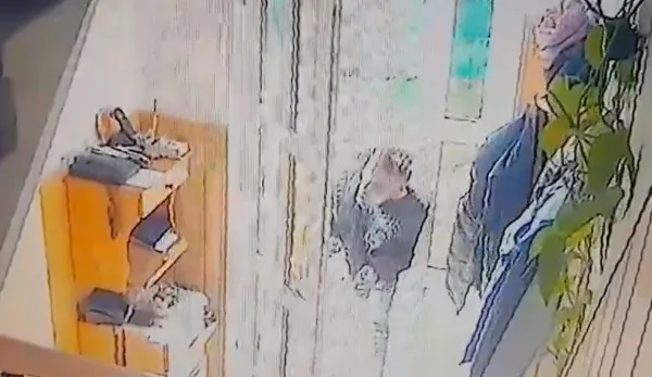 Au dat peste hoț în casă, care i-a „hipnotizat” cu o scuză și... a dispărut