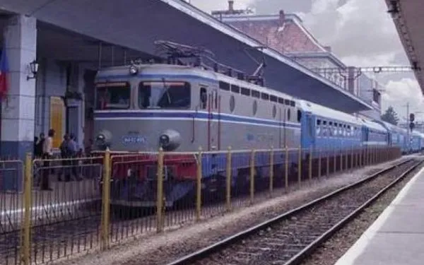 Prins fără bilet, a amenințat că aruncă trenul în aer, pe ruta Brașov - București