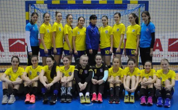 Junioarele III de la Corona încep turneul semifinal