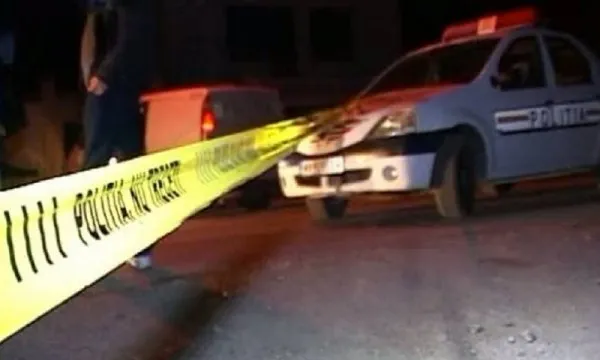 Şi-a executat prietenul, pentru nevastă: I-a dat cu patentul în cap şi-apoi i-a dat foc