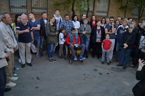Protest pentru viaţă la poarta spitalului
