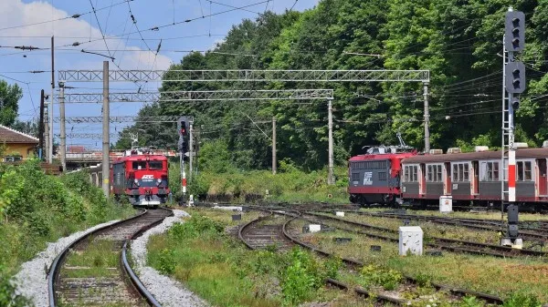 Şefii companiei Regiotrans şi ai CF Braşov şi-au recunoscut faptele de corupţie şi scapă cu închisoare cu suspendare