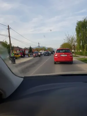 N-a oprit la „Stop” şi a provocat un accident cu patru maşini implicate