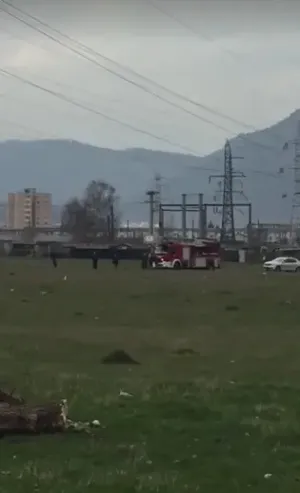 A amenințat că se aruncă de pe stâlp și a ajuns la Psihiatrie