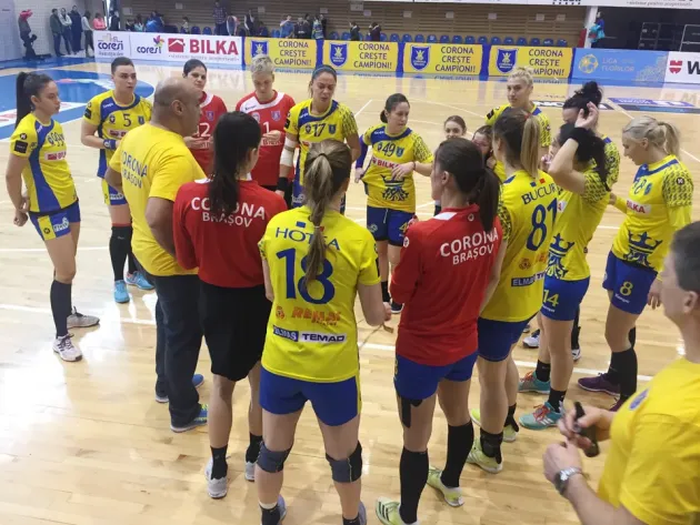 Corona Braşov va juca în weekend cu Rapid Bucureşti 