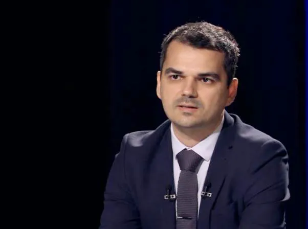 Apucături ticăloase