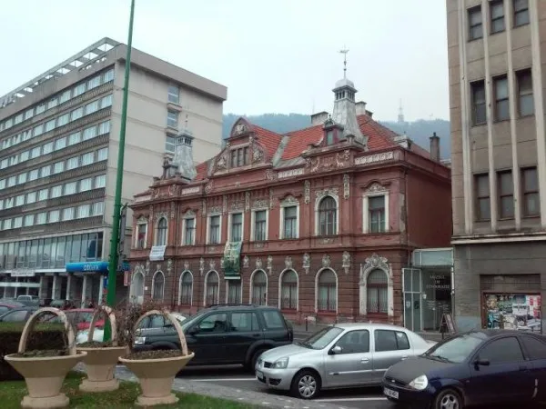 Biserica Evanghelică va repara imobilul în care chiriaş este Muzeul de Artă