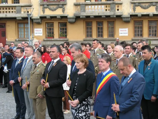 Ceremonii în cascadă de Ziua Eroilor, la Braşov