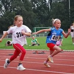 Copiii, invitaţi la a doua ediţie a Cupei Luceafărul la atletism