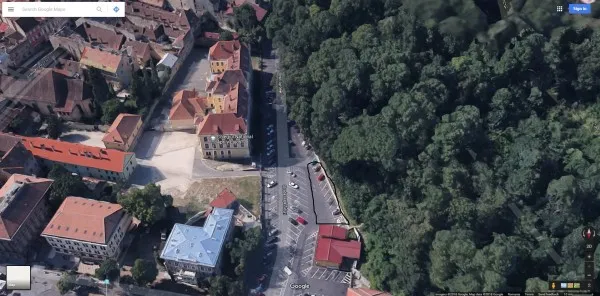 Primăria, „evacuată”  din parcare 