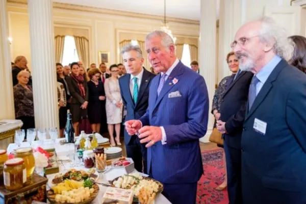 Cadou de la Prinţul Charles: „Transylvania Florilegium” 
