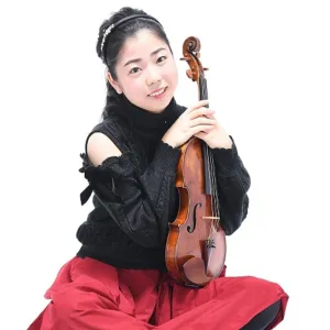 Una dintre cele mai apreciate violoniste japoneze, în concert la Braşov