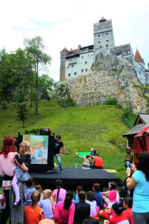 Castelul Bran  petrece alături de copii, în 1 iunie