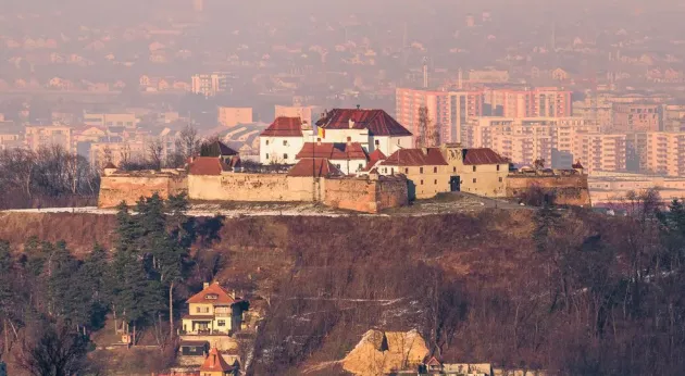 Primăria Braşov a pregătit banii pentru repararea turnurilor şi zidurilor cetăţii 