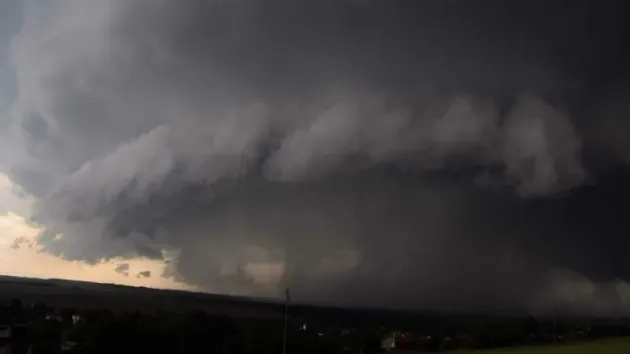 Tornadă la graniţa cu România
