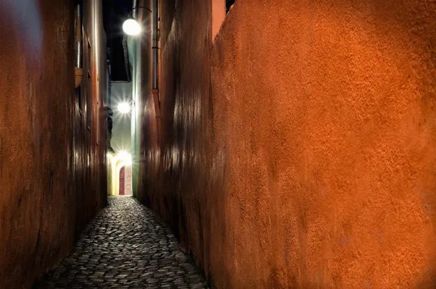 Iluminatul arhitectural de pe strada Sforii va fi schimbat