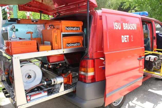 Autospecială pentru descarcerare la ISU Făgăraş