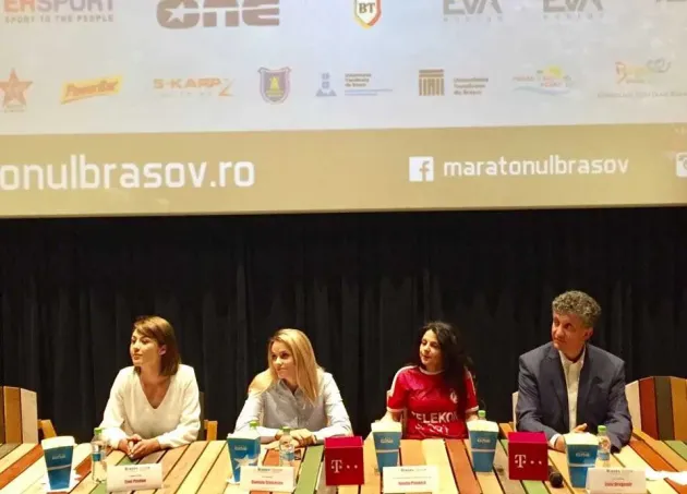 Număr record de participanţi la startul Maratonului Internaţional Braşov
