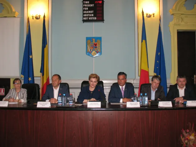 Ministerul Mediului va plăti lucrările de închidere a depozitelor neconforme de deşeuri din judeţul Braşov