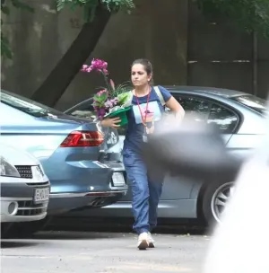 Nora premierului Viorica Dăncilă, pozată de paparazzi 