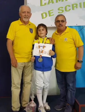 Medalii pentru copiii Coronei la Campionatul Naţional de scrimă