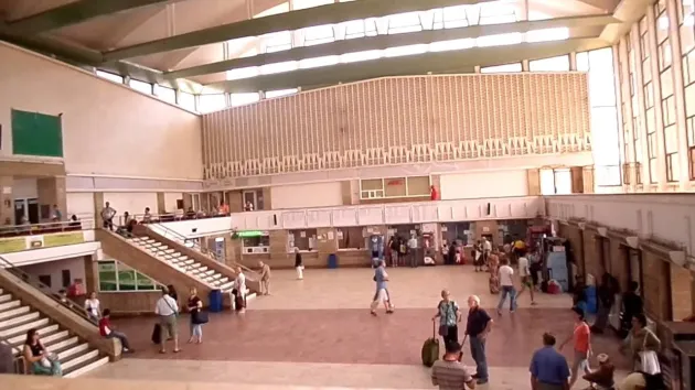 Furat de „binevoitorul” cu care şi-a petrecut noaptea în Gară