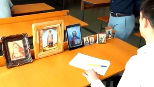 Copiuţa din icoană